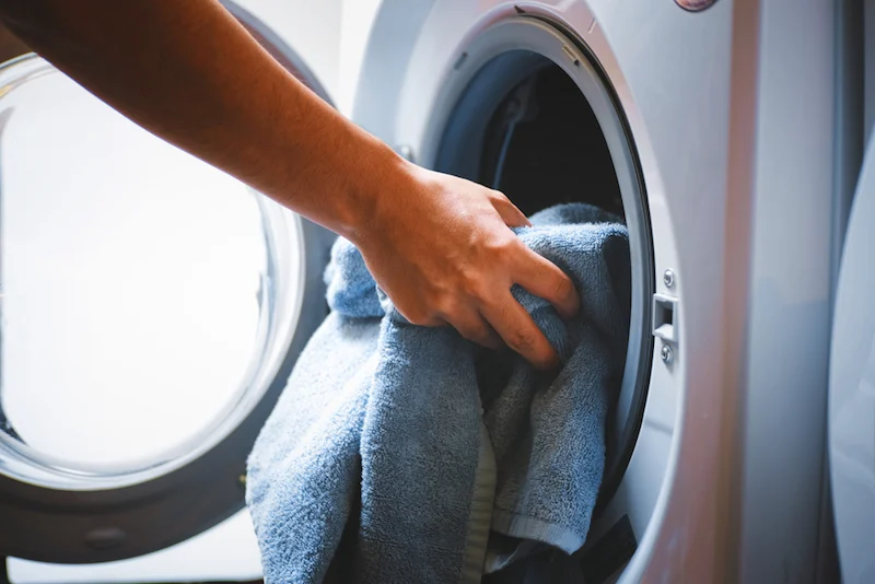 Wash and iron service in Munirka