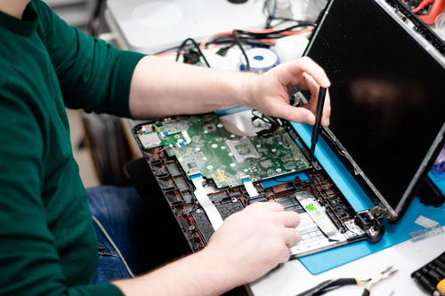 Computer repair service