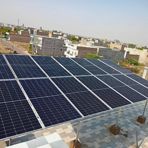 Certified solar installer mounting rooftop solar panels for Hammirde Energy Solutions in Rajasthan