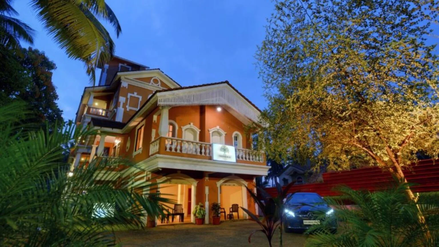 Treehouse Nova hotel exterior near Arossim Beach Cansaulim