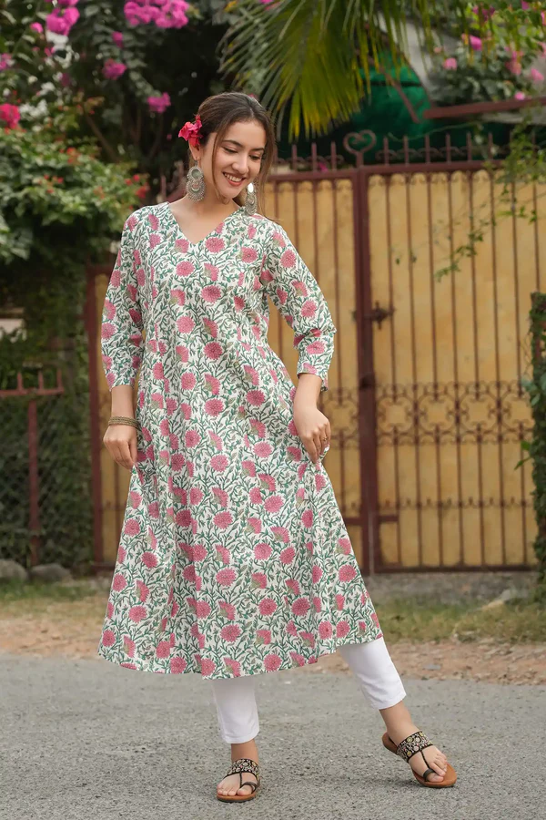 Model wearing an elegant short kurti from the Sonahri collection in Noida