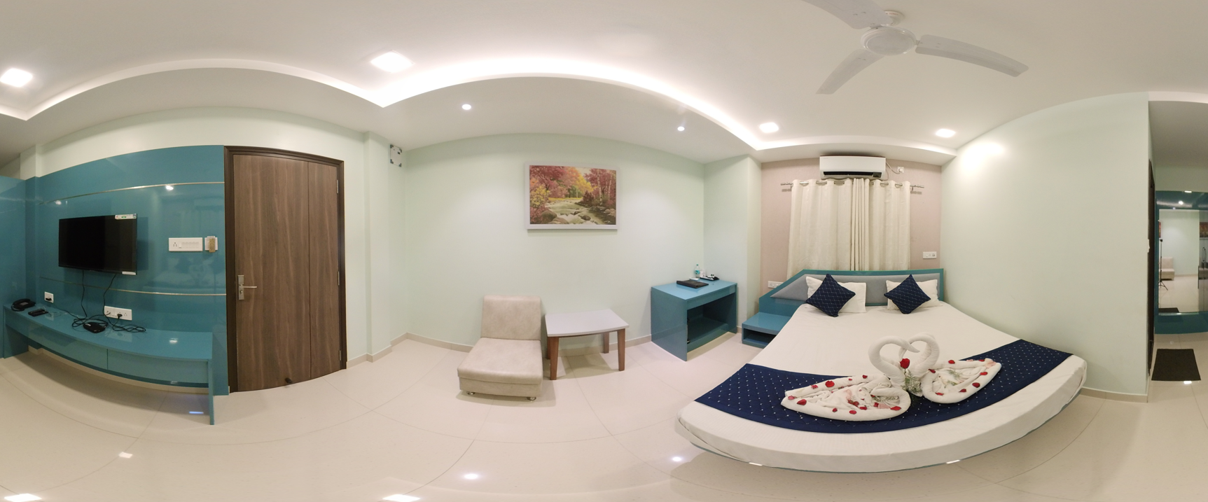 Attached bathroom Hotel Raj Palace