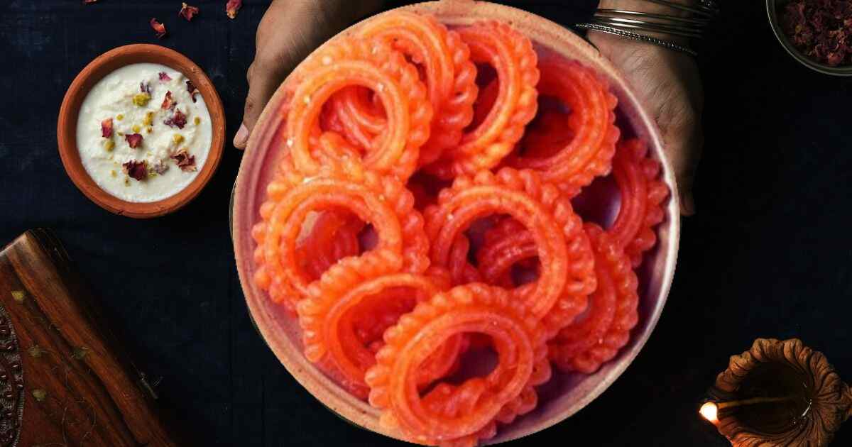 Fresh crispy Imarti jalebi sweet at Raju Misthan Bhandar sweet shop Ferozpur Jhirka
