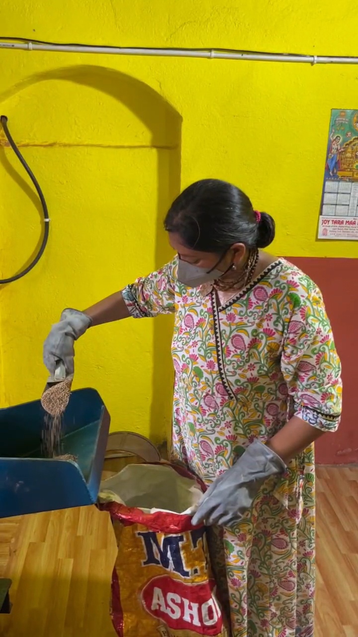 Grinding spices into powder