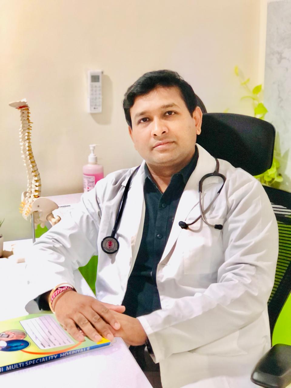 Physiotherapist and chiropractor providing personalized rehabilitation treatment at Health Xperts in Kondapur Hyderabad Telangana India