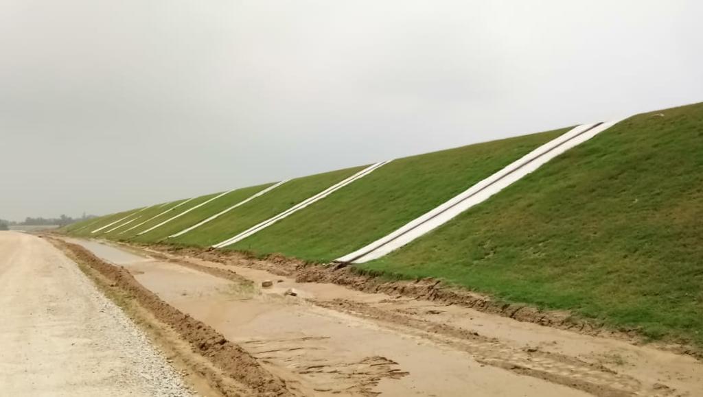 Reinforced earth wall construction with geogrid in Gurugram