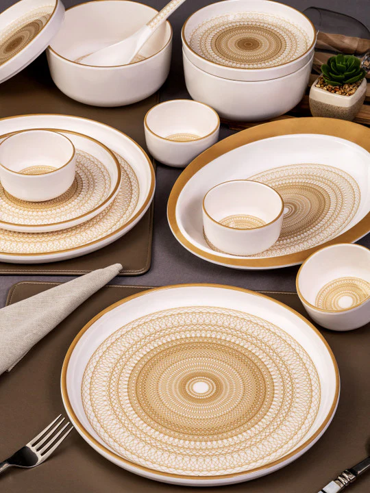 Elegant Crockery Sets for homes in Vyara