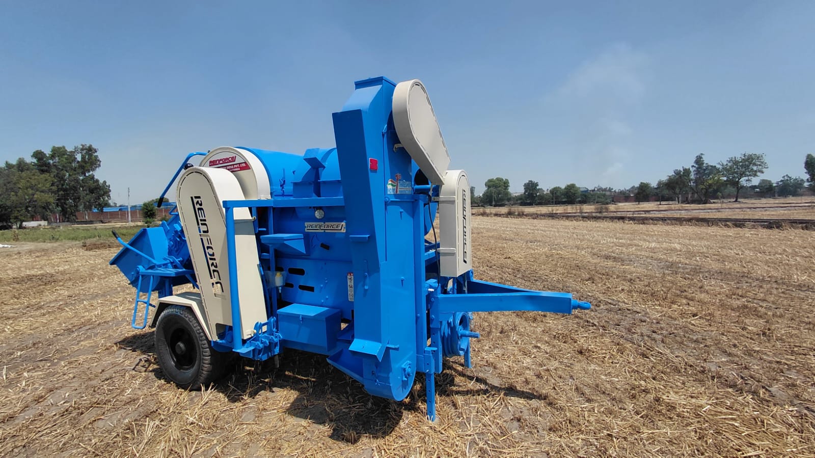 Reinforce Thresher P-910 - agricultural equipment dealer in Dhari