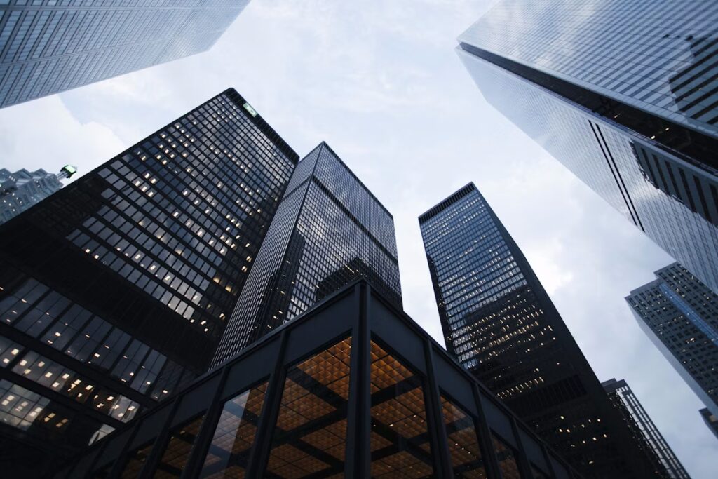 Modern corporate towers – best business insurance solutions in Maharashtra