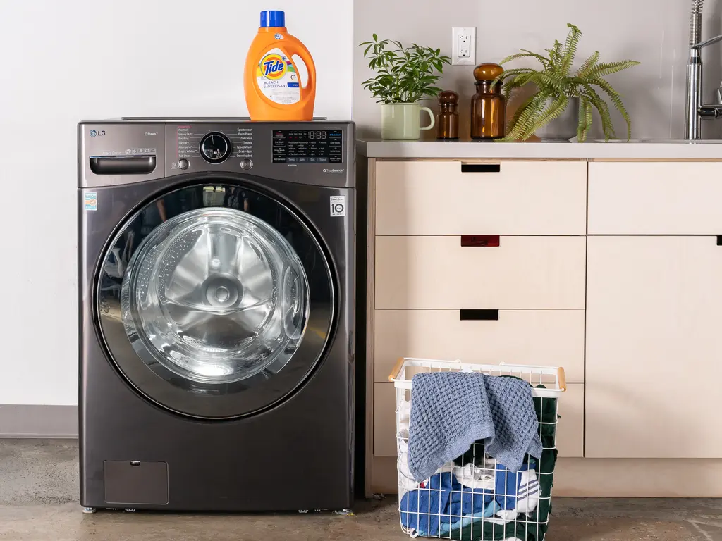 Washing machine and home appliance display at Jagdamba Enterprises Sugauli Bazar