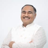 Vastu Acharya Subhash Suthar, founder of Rudrashakti Vastu Solution, providing personalized Vastu and astrology consultation in Rajasthan